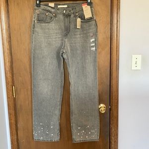 Levi’s low pro gray midrise straight leg jean splatter detail 28 29 30